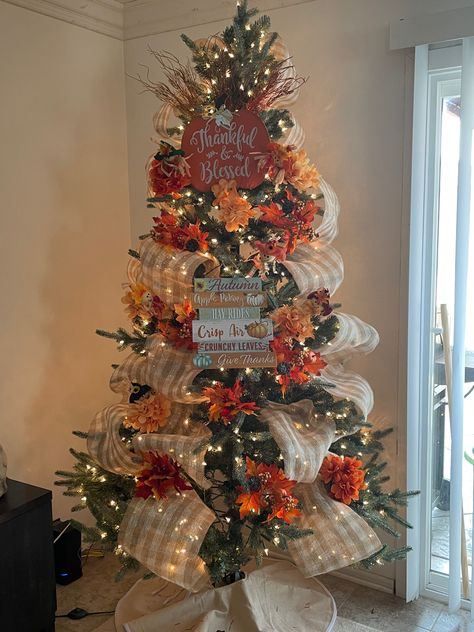 Red And Orange Christmas Tree, September Christmas Tree Ideas, September Tree Decorations, Fire Themed Christmas Tree, Fall Decorated Trees, Tissue Paper Fall Tree, Orange Chritmas Tree, Fall Tree Decorations, Fall Centerpieces Diy