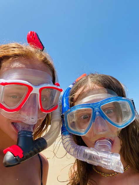 Friend Vacation, Beachy Aesthetic, Scuba Gear, Scuba Girl, New Jeans Style, Summer 3, Beach Lifestyle, Coconut Girl, Summer Feeling