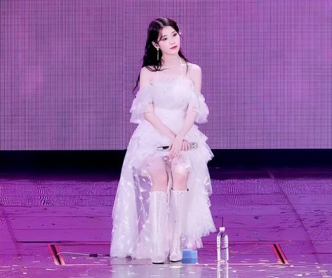 Iu Concert 2022, Iu Concert Outfit, Iu Concert, Iu Dress, Iu Aesthetic, Kpop Concert, Lee Jieun, Cosplay Cute, Concert Photos