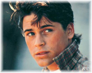 Rob Lowe as Sodapop Curtis in The Outsiders....yeah, I'm pretty sure it doesn't get much hotter than that. The Outsiders Sodapop, Sodapop Curtis, The Outsiders Imagines, Outsiders Movie, The Outsiders Cast, The Outsiders 1983, 80s Men, Rob Lowe, Oui Oui