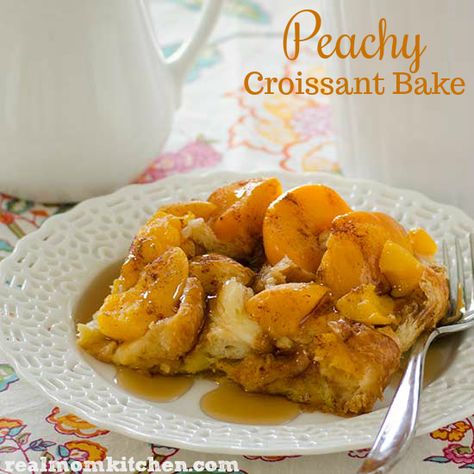 Peach Croissant Bake Peach Croissant, Peach Dessert Recipe, Peach French Toast, Croissant Bake, Croissant French Toast, French Toast Bake Recipe, Peach Dessert, Peach Dessert Recipes, Mom Kitchen