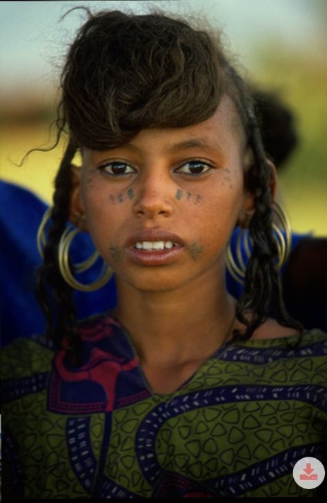 Fulani People, Boubou Styles, Ethnic Background, Boubou Styles For Women, Beauty Hairstyles, Art Study, Cultural Diversity, African Men, Blue Ray