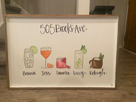 College Apartment Decor Bedroom Wall Decorations, College Alcohol Decor, Cute Roomate Painting Ideas, College House Bathroom Decor, College House Backyard, College House Canvas Ideas, Female College Apartment Decor, College Apartment Door Signs, Fun College Dorm Room Ideas