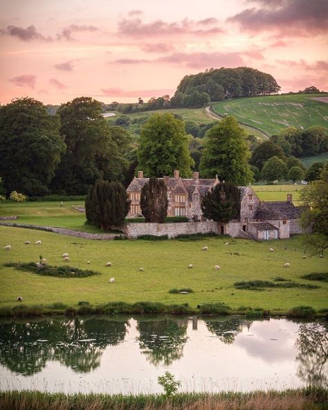 England Countryside, English Manor Houses, Beautiful Countryside, English Manor, Countryside House, British Countryside, England Uk, English Countryside, Manor House