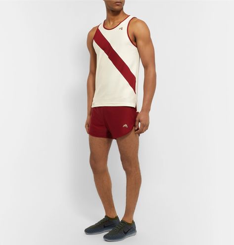 Tracksmith Van Cortland Singlet/Shorts Minimal Shirt Design, Running Clothes, Sport Man, Man Running, Mr Porter, Men's Style, Sport Fashion, Sport Fitness, Your Perfect