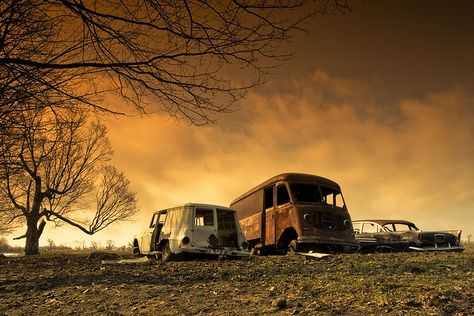 Auto Graveyard Urban Decay, Trucks