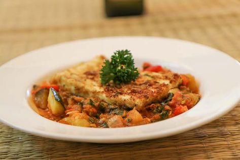 Ratatouille with Grilled Cottage Cheese Steak Penne Pasta Recipes, Cheesesteak Recipe, Ratatouille Recipe, Vegetarian Main Course, Vegetarian Protein, Cheese Steak, Smart Cooking, Main Course Recipes, World Recipes