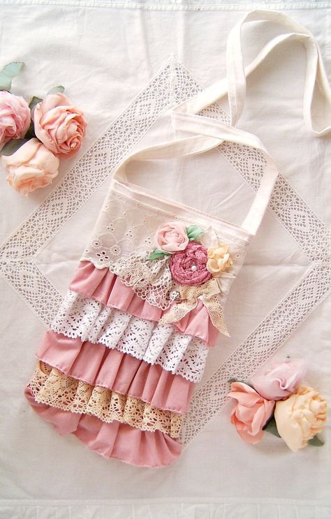 Ruffle Tote Bag, Shabby Chic Bags, Lace Purse, Shabby Chic Decor Diy, Chic Purses, Chic Kids, Lace Bag, Shabby Chic Stil, Rose Bag