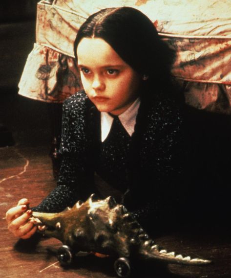 “Be Afraid. Be Very Afraid”: Wednesday Addams Is A Total 2020 Mood #refinery29 https://www.refinery29.com/en-gb/2020/10/10064236/wednesday-addams-2020-scary-mood Addams Family Members, Addams Family Movie, Addams Family Values, Addams Family Wednesday, In Theaters Now, Adams Family, Last Minute Costumes, The Addams Family, Goth Beauty