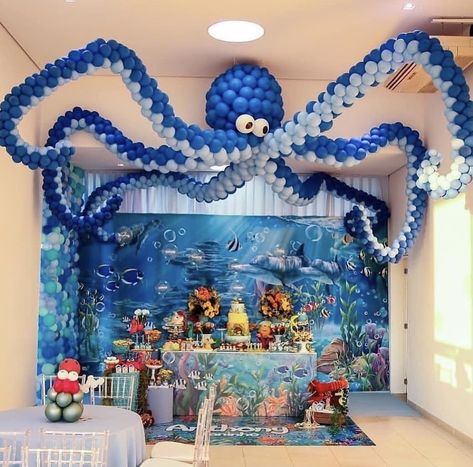 Octopus Balloon, Under The Sea Decorations, Ocean Birthday Party, Deco Ballon, Shark Themed Birthday Party, Ocean Theme Party, Ocean Birthday, Ocean Party, Sea Birthday Party