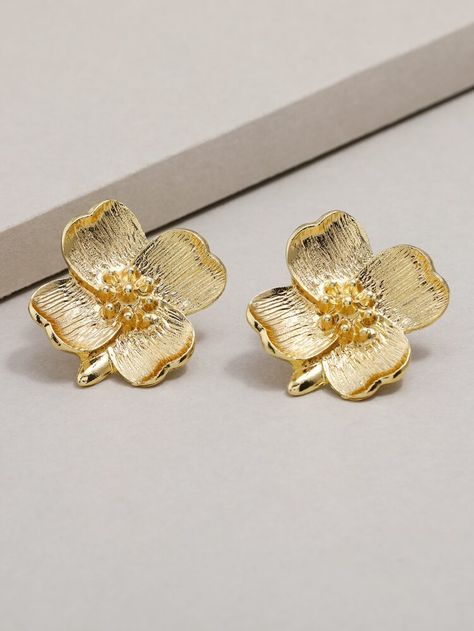 Free Returns ✓ Free Shipping On Orders $49+ ✓. Flower Decor Stud Earrings- Earrings at SHEIN. Gold Flower Earrings, Embellished Fashion, Floral Studs, Earring Trends, Alloy Earrings, Fancy Jewellery, Flower Decor, Metal Flowers, Flower Studs