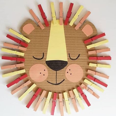 Lion clothespins animal craft  #Regram via @B19qs3nn6YC