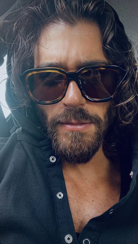 Can Yaman Selfie, Ji Chang Wook Smile, Carrie Underwood Photos, Beard Hairstyle, Most Handsome Actors, Turkish Men, Anthony Hopkins, Man Bun, Can Yaman