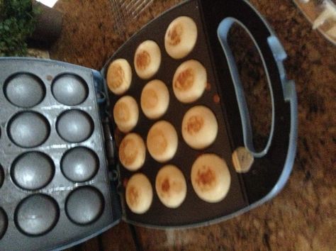 Make mini pancakes on a baby cakes maker! Mini Pancakes Machine, Pancake Maker Recipes, Baby Cakes Maker, Pancake Machine, Pancake Maker, College Supplies, Mini Pancakes, Baking Utensils, Baby Cakes