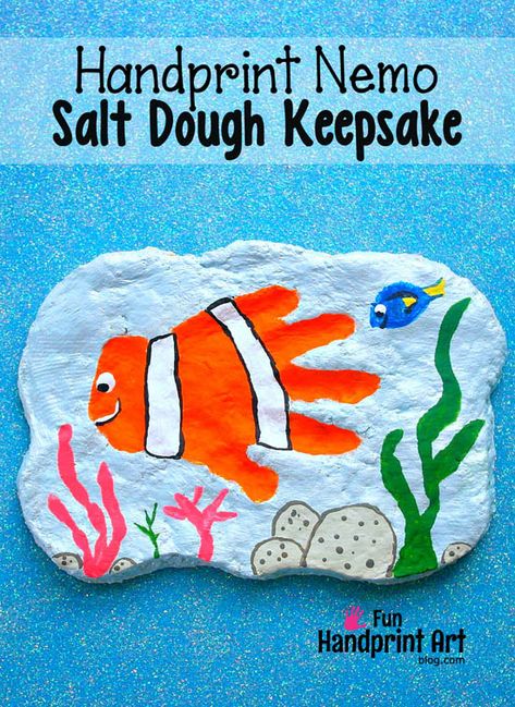 Awesome Nemo Handprint Plaque Tutorial - Fun Handprint Art Finding Dory Crafts, Children Projects, Infant Art, Nemo Party, Handprint Keepsake, Fingerprint Crafts, Footprint Crafts, Auction Ideas, Autumn Ideas