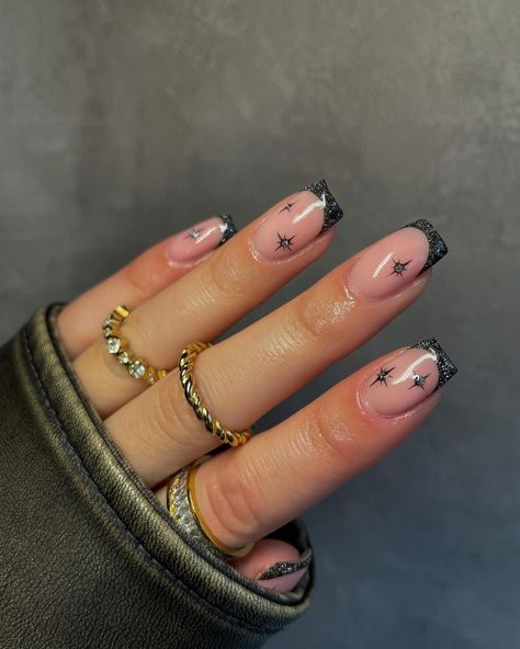 French Tip Ideas With Design, Black Sparkly French Tip Nails Square, Winter Nails French Tip Sparkle, Dark French Tip Nails Square, Nails With Tips Ideas, Bias Nails, Black Inspired Nails, Cool French Tips, Short Nails New Years