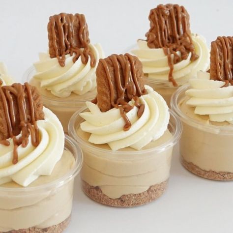 Biscoff Mousse Dessert Cups Cupcake Savvy Pudding Cups Ideas Desserts, Mousse Dessert Cups, Biscoff Mousse, Dessert Individual, Individual Christmas Desserts, Snickerdoodle Desserts, Cupcake Savvy, Biscoff Cupcakes, Icebox Desserts