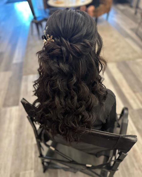 Nothing I love more than some good volume and fluffy curls!! Save for inspo! Using my two favorite products @aiirprofessional texture spray and @schwarzkopfusa Dust it. #halfuphalfdownhairstyle #halfup #texturedhairstyle #fluffycurls #bridesmaid #bridesmaidhairstyle #hairstyle #weddinghair #bridesmaidhair #nwihairstylist #bridalhair #bride #wedding #june #2024 #nwi #chesterton #bridalstylist Bridesmaid Hairstyles Half Up Half Down Volume, Bridesmaid Hair Volume, Voluminous Bridesmaid Hair, Half Up Bouffant Hair, Voluminous Half Up Half Down Wedding, Fluffy Curls, Grad Hair, Texture Spray, Formal Hair