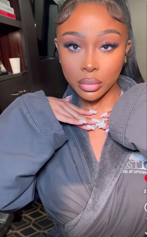 Jayda Wayda No Makeup, Jayda Wayda Face, Jayda Wayda Makeup, Jayda Wayda, Makeup For Black Skin, Brown Skin Makeup, Soft Glam Makeup, Face Beat, Eye Looks