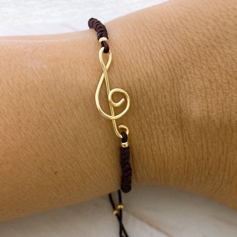 Origami Music Note, Treble Clef Jewelry, Music Note Bracelet, Ideas Pulseras, Wire Charm, Kabbalah Bracelet, Lucky Jewelry, Beaded Earrings Diy, Purple Gift