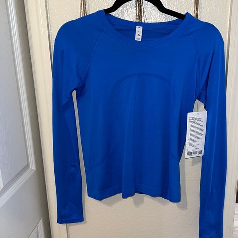 Size 6. Nwt. Accepting Offers. Color Pdbu Lululemon Shirts Aesthetic, Kendall's Outfits, Blue Swiftly Tech, Lululemon Clothes, Lulu Tops, Fitness Fashion Active Wear, Lulu Fits, Lulu Outfits, Lululemon Shirts