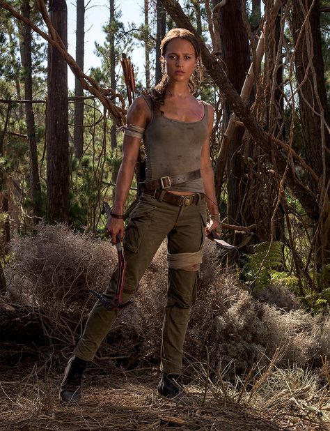 Lara Croft Fantasia, Lara Croft Disfraz, Lara Croft Alicia Vikander, Lara Croft Aesthetic, Angelina Jolie Lara Croft, Lara Croft Outfit, Tomb Raider Outfits, Lara Croft Angelina, League Of Legends Anime