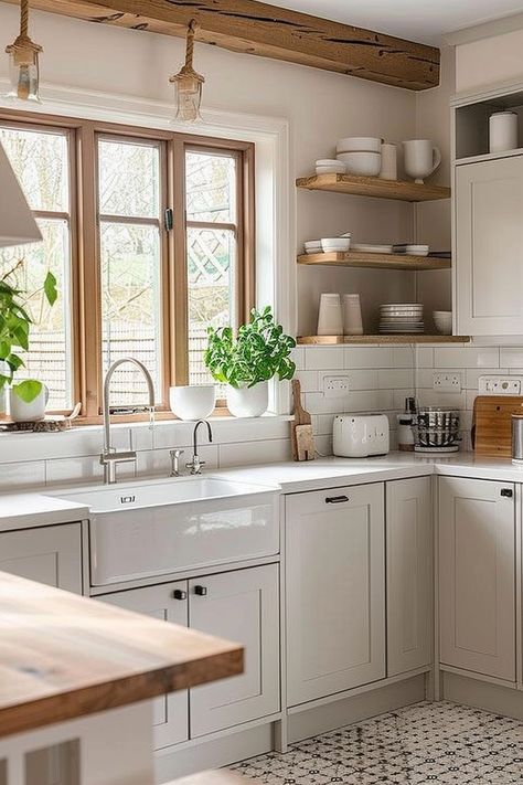 Small Cottage Kitchen Inspiration, Small Square Kitchen Ideas, Modern Cottage Homes Interiors, Kitchen Ideas Small Space, Vintage Room Ideas, Small Cottage Kitchens, Very Small Kitchen, Tiny Cottage Kitchen, Cottage Kitchen Ideas