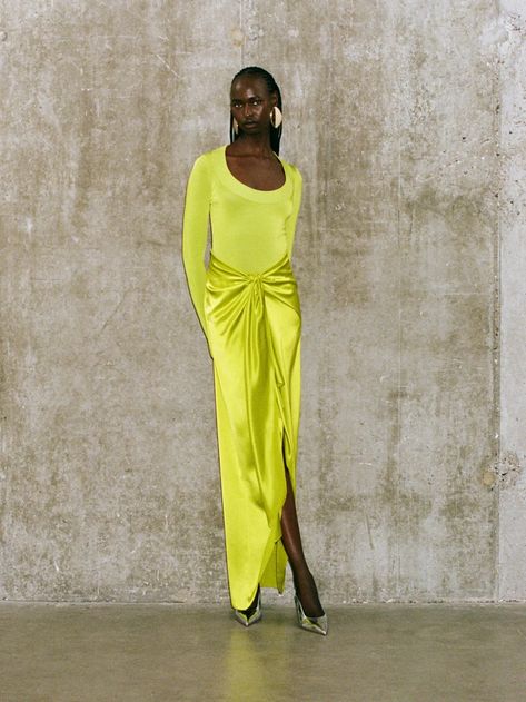 Galvan Resort 2025 Ready-to-Wear Collection [PHOTOS} Resort 2025, Galvan London, Model Runway, Mens Accessories Fashion, Dope Outfits, Fashion Show Collection, Trending Dresses, Model Agency, Modest Outfits