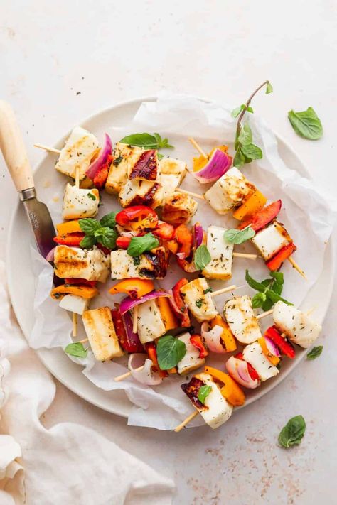 Halloumi Dinner, Halloumi Skewers, Vegetable Kebabs, Indian Cheese, Veggie Skewers, Grilled Halloumi, Skewers Grill, Skewer Recipes, Za Atar