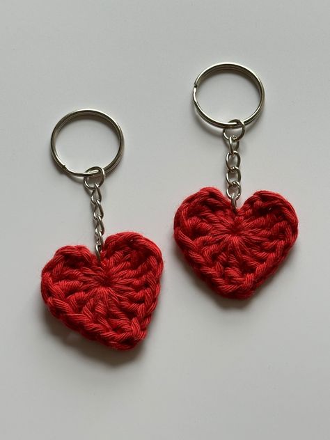 Handmade Crochet Heart Keyring - Sweet Love Accessory by HalimahsShop on Etsy Crochet Pattern Key, Crochet Key Charm, Heart Crochet Keychain, Crochet Keyring Ideas, Key Chains Crochet, Cute Things To Crochet For Boyfriend, Crochet Charms Key Chains, Crochet Ideas For Boyfriend, Crochet For Boyfriend