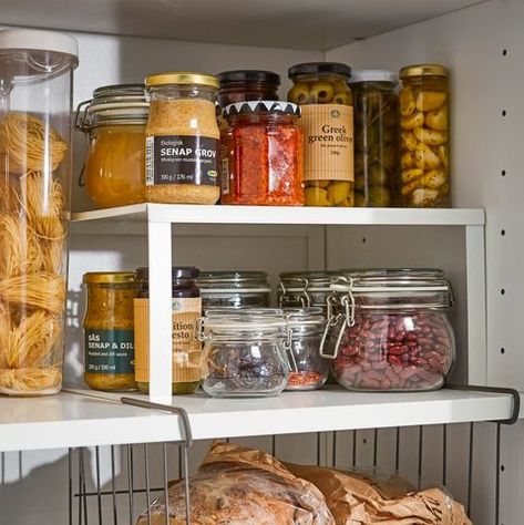 Organise Kitchen, Kitchen Pantry Cupboard, Kitchen Cupboard Organization, Storing Fruit, Kitchen Improvements, Pantry Cupboard, Small Kitchen Storage, Cake Decorating Kits, Cookery Books