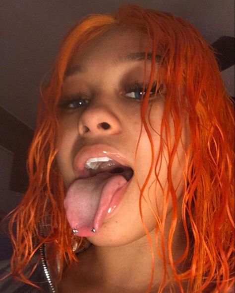 Anime Tounge Out Face, Hair Poster Design, Tongue Piercing Jewelry, Cute Braces, Short Shaved Hairstyles, Cute Piercings, Tongue Piercing, Funny Short Clips, Beautiful Lips