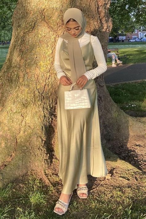 Muslim Wedding Guest Outfit Ideas, Hijabi Slip Dress Outfit, Hijabi Bday Outfit, Slip Dress Outfit Hijab, Green Eid Outfit, Hijab Eid Outfits Ideas, Hijabi Silk Dress, Muslim Wedding Guest Outfit, Sage Green Dress Outfit