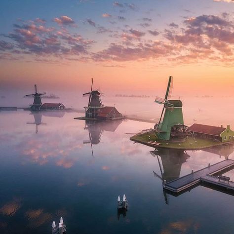 Netherlands Windmills, Zaanse Schans, Sunrise Colors, Old Windmills, Destination Voyage, Best Places To Travel, European Travel, Amazing Destinations, Travel Life