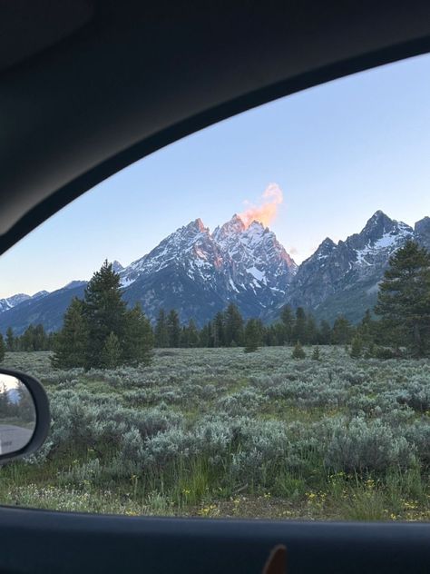 Mountains Aesthetic, Pretty Landscapes, What A Wonderful World, Granola Girl, Gods Creation, Scenic Routes, Future Life, Nature Aesthetic, Travel Inspo