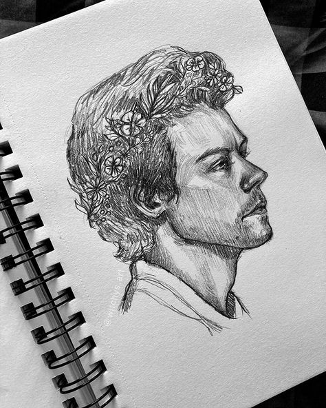 Harry Styles One direction graphite pencil drawing aesthetic art sketch sketchbook portrait traditional illustration cute hot fanart Harry Styles Drawing Sketches, Harry Styles Drawing Ideas, One Direction Drawings, Sketchbook Portrait, Traditional Illustration, One Direction Art, Harry Styles Drawing, Sketches Fashion, Canvas Art Painting Abstract