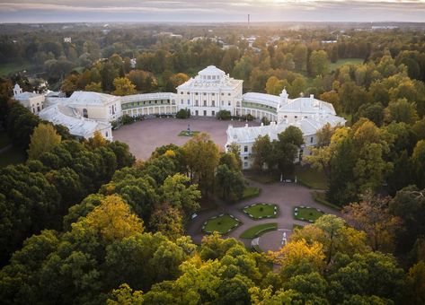 Pavlovsk Palace, Russian Palaces, Chillon Castle, Matsumoto Castle, Europe Cities, Hohenzollern Castle, Bodiam Castle, Emperor And Empress, Imperial City