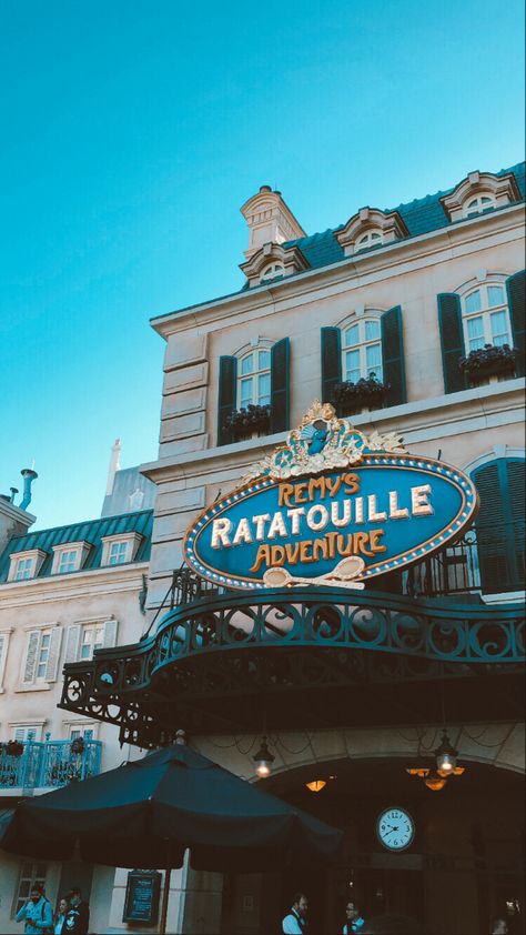 Disney World Aesthetic Pictures, Disney Parks Aesthetic, Disneyland Paris Photo Ideas, Walt Disney World Aesthetic, Disney World Wallpaper, Disneyworld Aesthetic, Disney World Aesthetic, Disneyland Holidays, Disney College Program