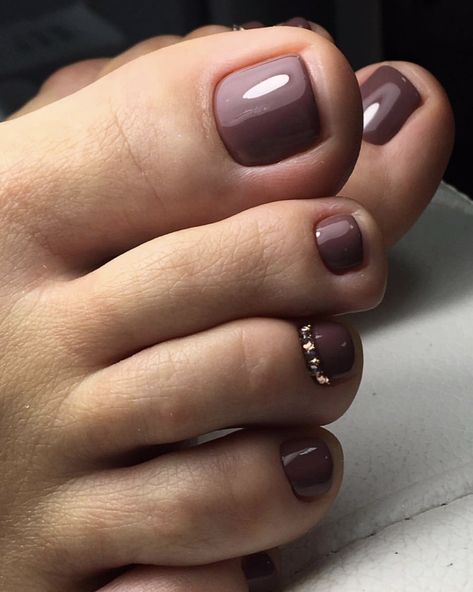 Toenail Ideas, Best Toe Nail Color, Fall Toe Nails, Pedicure Ideas, Pedicure Colors, Gel Toe Nails, Toe Nail Color, Pretty Toe Nails, Nail Color Trends