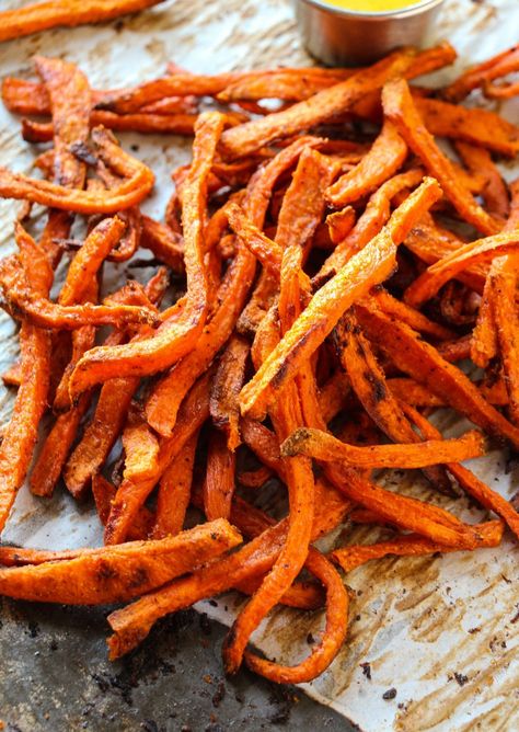 sweet-potato-fries Oven Baked French Fries, Crispy Sweet Potato Fries, Sweet Potato Recipes Fries, Sweet Potato Fries Baked, Crispy Sweet Potato, Sweet Potato Wedges, Chips Ahoy, Potato Fries, Potato Wedges