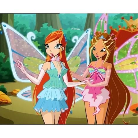 Flora and Bloom 🌸 Winx club Klub Winx, Bloom Winx Club, Cat Breeder, Fairy Girl, Halloween Costumes College, Halloween 2020, Winx Club, Club Outfits, Black Aesthetic