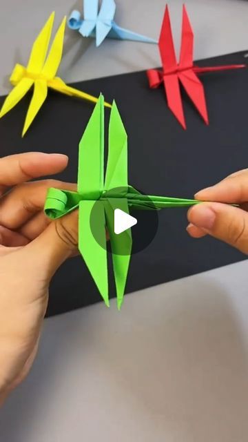 Paper Folding Crafts For Kids, Origami Dragonfly, Paper Dragonfly, Paper Dragonflies, Paper Folding Crafts, Paper Lovers, Crafty Kids, Instagram Diy, Origami Tutorial