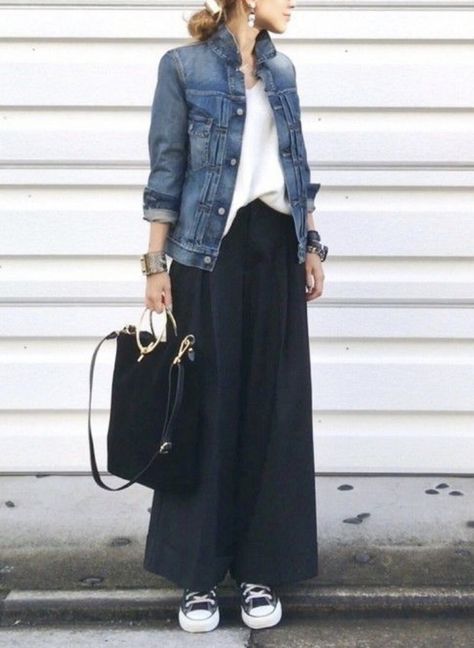 Jaket Denim, Skirt Diy, Athleisure Fashion, Linnet, Modieuze Outfits, Plaid Fashion, Mode Hijab, Sneakers Outfit, 가을 패션