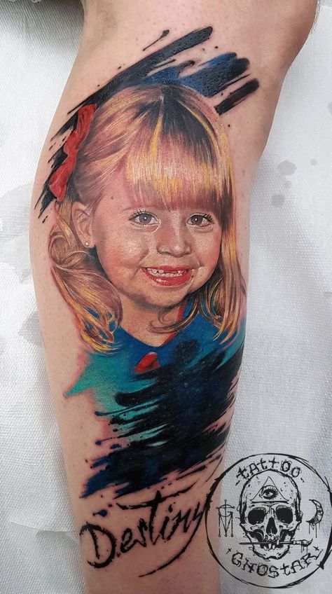 portrait child Portrait Tattoo Ideas, Potrait Tattoo, Tattoo For Kids, Tattoo Kids, Round Tattoo, Tattoo Artists Near Me, Baby Tattoo, Forearm Band Tattoos, Design Tattoos