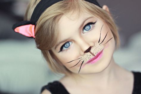 Cat Makeup For Kids, Cat Face Paint, Cat Face Makeup, Cat Costume Kids, Halloween Makeup For Kids, Kitty Face Paint, Cat Halloween Makeup, Girl With Cat, Cat Makeup Halloween