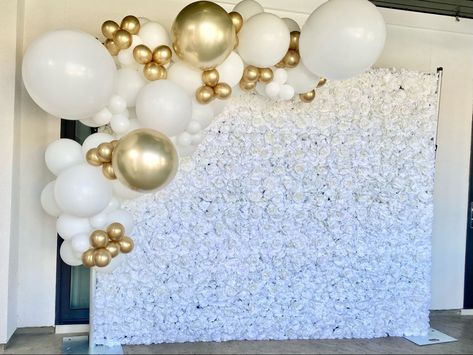 White Flower Wall With Balloons, Backdrop No Balloons, Flower Wall With Balloons, Sweet 16 Balloon Decorations, Sweet 16 Backdrop, 16 Backdrop, White Flower Wall, Balloons Backdrop, Bday Themes