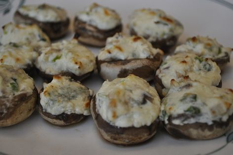 Stuffed mushrooms with blue cheese- Amazing, they are the best in the summer on the grill :) Mushroom Cap Recipes, Blue Cheese Stuffed Mushrooms, Seafood Stuffed Mushrooms, Cheese Stuffed Mushrooms, Stuffed Mushroom, Veggie Delight, Grilled Onions, Cheese Balls, Stuffed Mushroom Caps