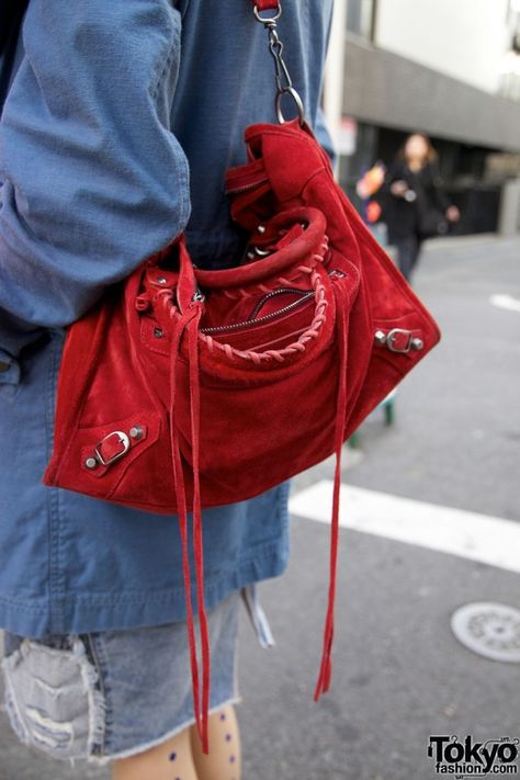 Deconstructed Denim, Converse & Short Blonde Hairstyle in Harajuku Balenciaga First, Red Balenciaga, Deconstructed Denim, Blonde Hairstyle, Denim Converse, Short Blonde, City Bag, Short Blonde Hair, Big Bags