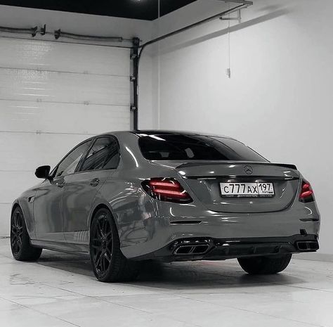 Luxury Lifestyle on Twitter: "Mercedes-Benz AMG E63s… " E63s Amg, Black Car Wallpaper, Mercedes E63, Mercedes Benz E63, Black Audi, E63 Amg, Car Backgrounds, Exotic Sports Cars, Lexus Cars