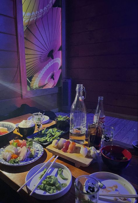 sushi restaurant, aesthetic food, night luxe, neon, tokyo #aesthetic #nightlife #sushi #foodstagram Aesthetic Food Night, Tokyo Luxury Aesthetic, Freya Aesthetic, Restaurant Aesthetic Food, Sushi Restaurant Aesthetic, Japan Night Life Aesthetic, Tokyo Restaurant Aesthetic, Sushi Dark Aesthetic, Neon Tokyo Aesthetic